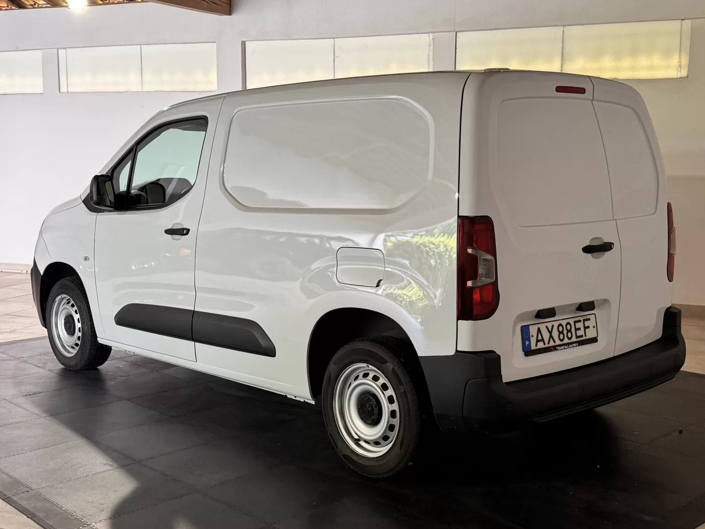 Peugeot  Partner Standard 1.5 BlueHDi 100cv S&S CVM6 - foto 5