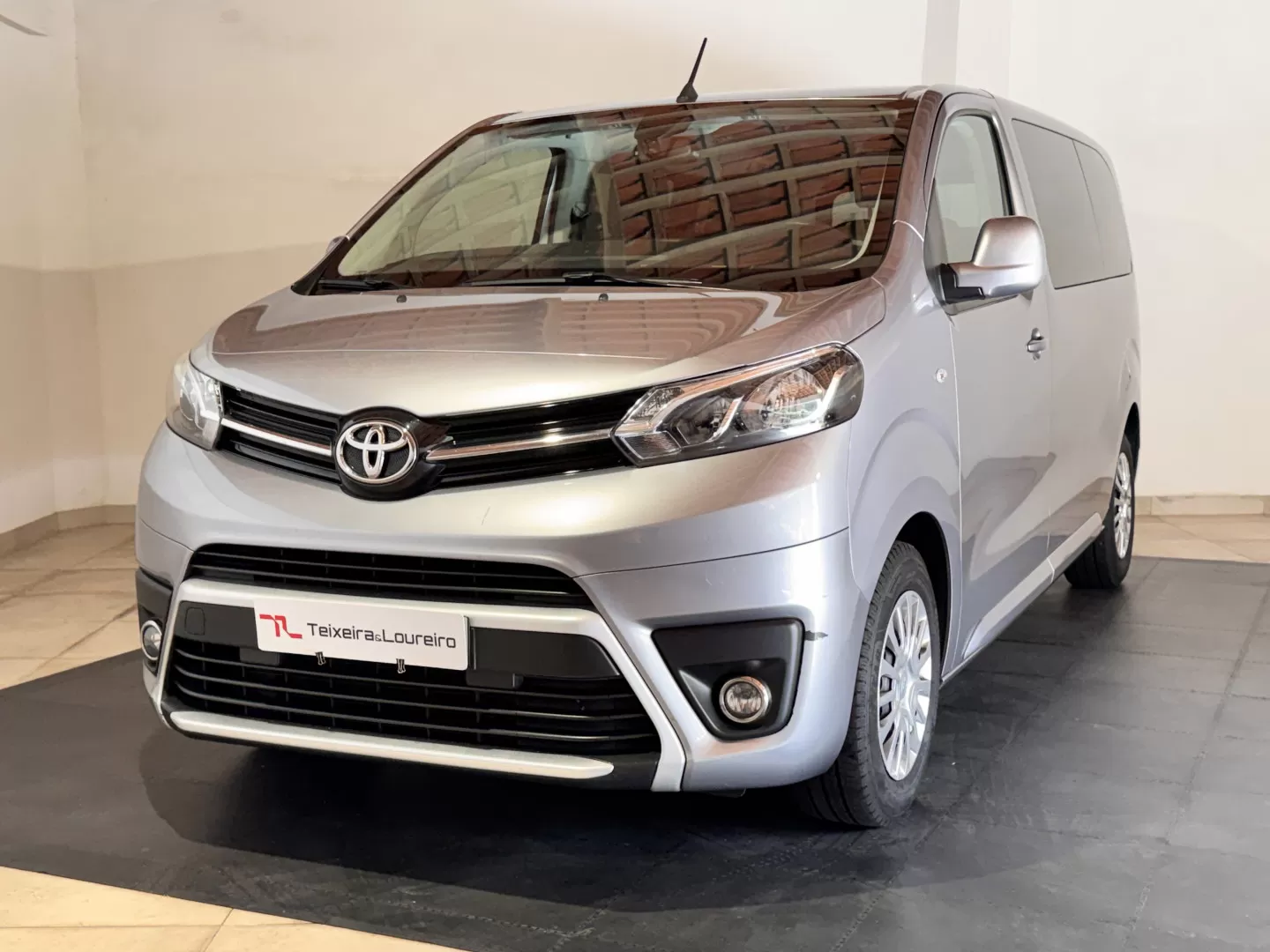 Toyota Proace Verso 2.0 D-4D L1 1.0T Comfort 9L - foto 5