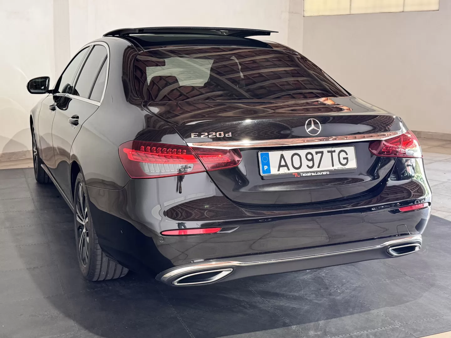 Mercedes-Benz E 220 d Avantgarde - foto 8