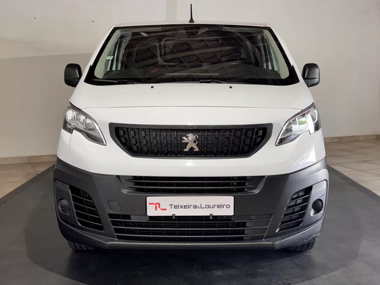 Peugeot  Expert 1.5 BlueHDi Standard - foto 2