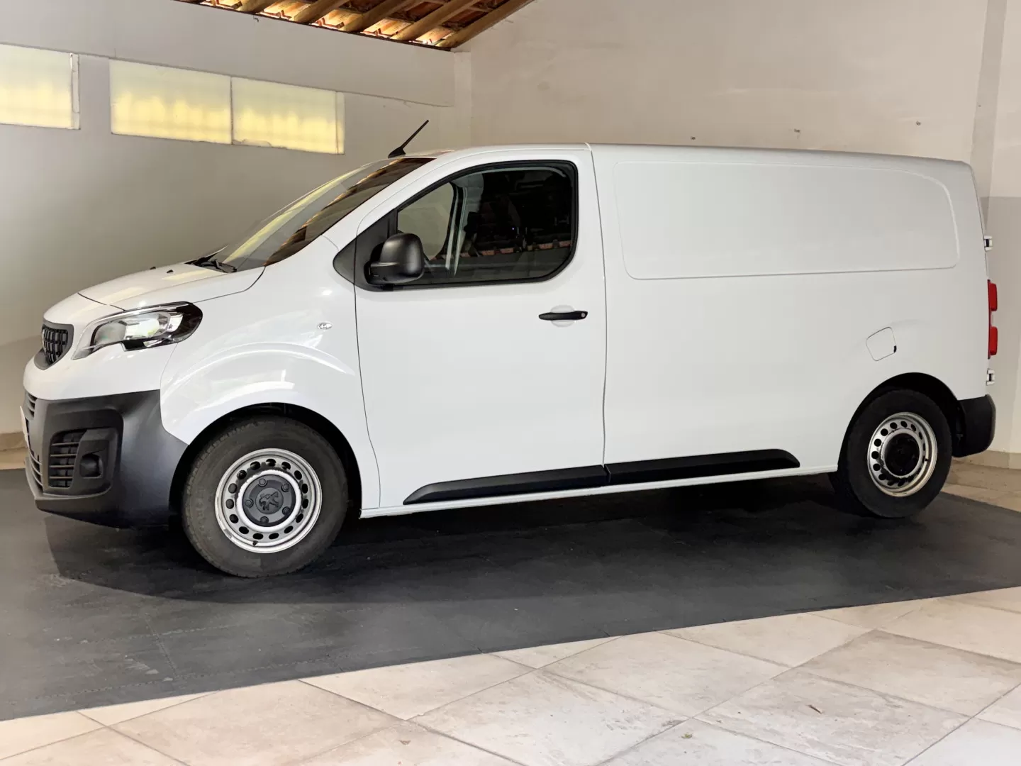 Peugeot  Expert 1.5 BlueHDi Standard - foto 4