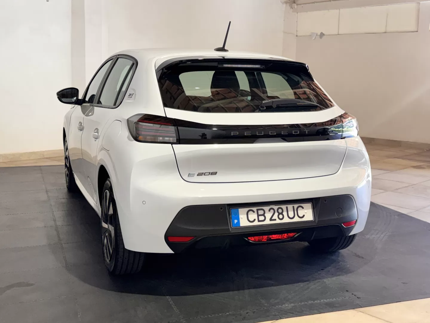 Peugeot e-208 51 kWh Style - foto 7