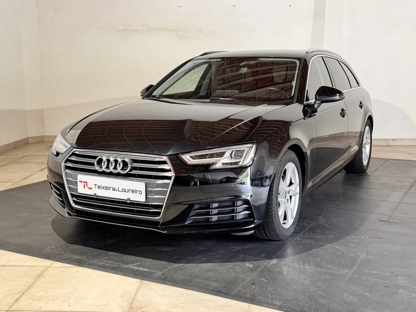 Audi A4 Avant 2.0 TDi Business Line Sport