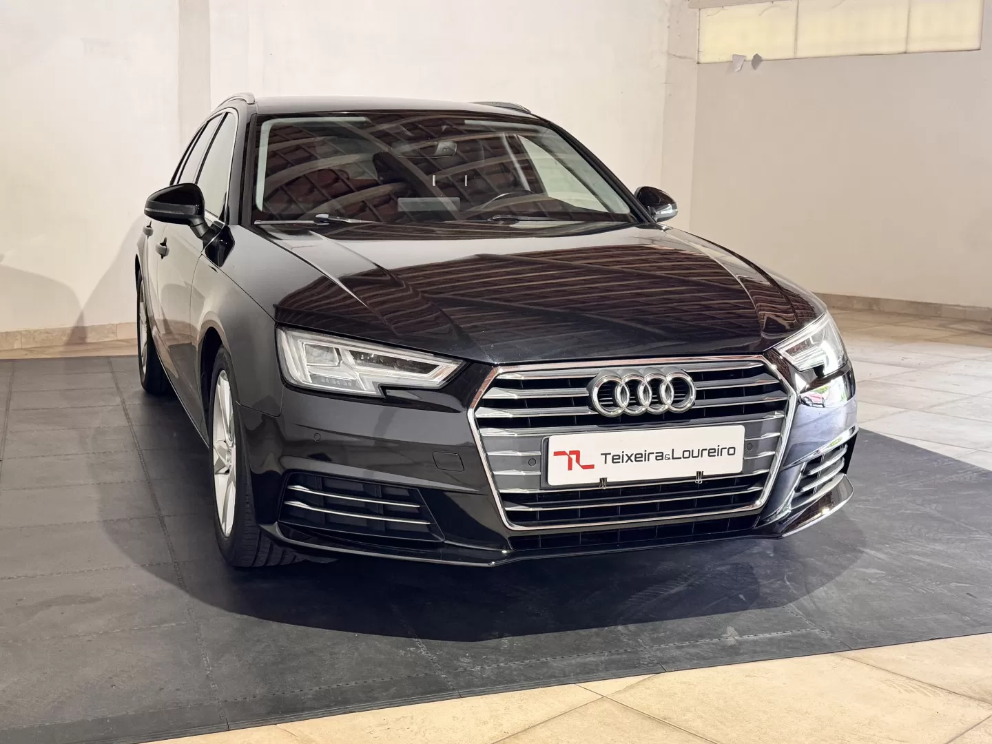 Audi A4 Avant 2.0 TDi Business Line Sport - foto 3