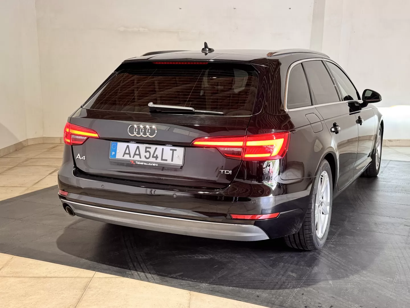 Audi A4 Avant 2.0 TDi Business Line Sport - foto 5