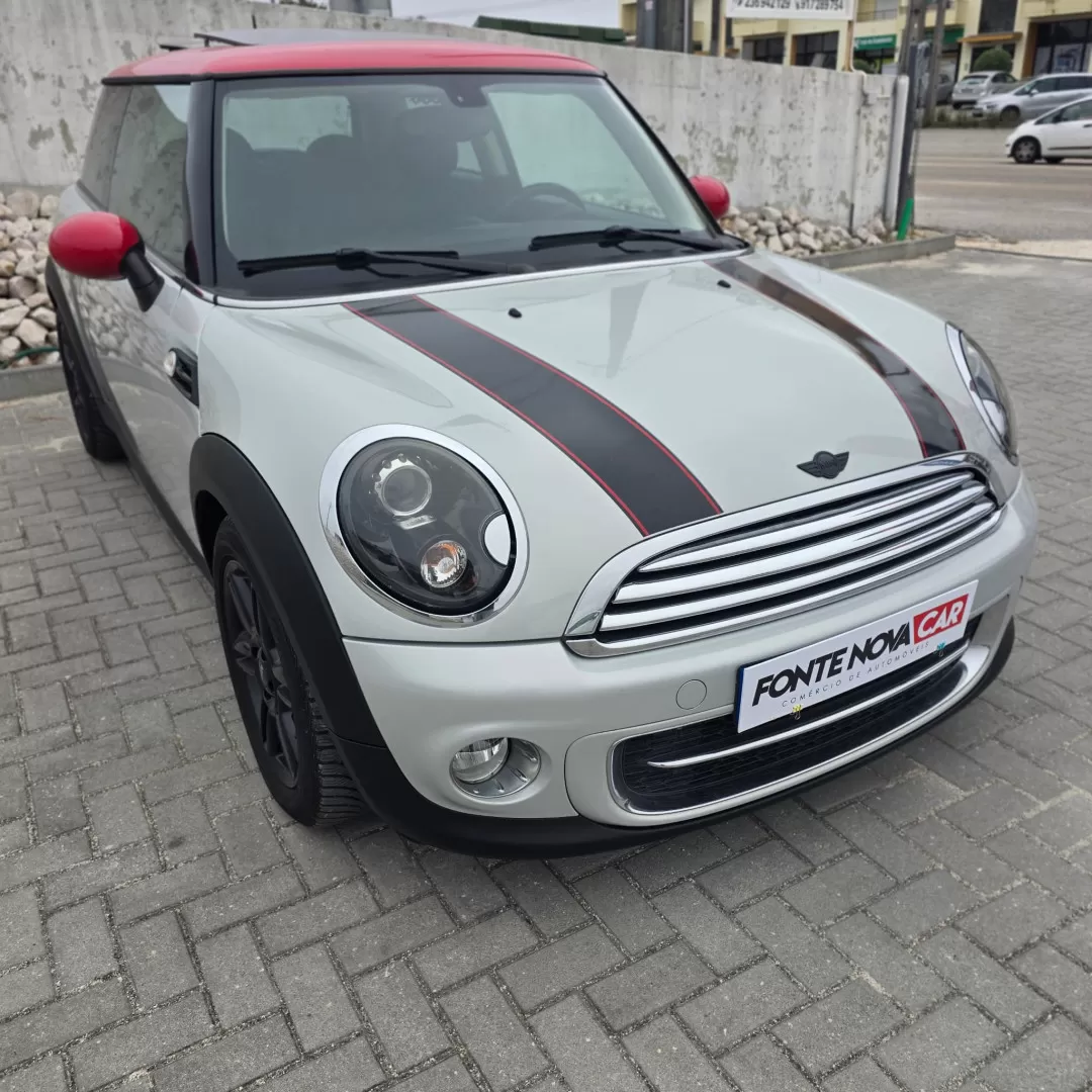 MINI 3 Portas Cooper D - foto 8
