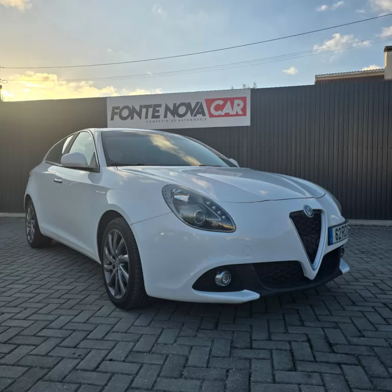 Alfa Romeo Giulietta 1.6 JTDm EXCLUSIVE - foto 6