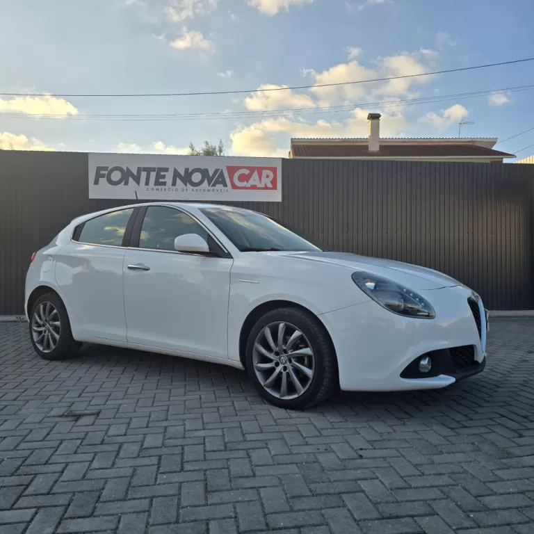 Alfa Romeo Giulietta 1.6 JTDm EXCLUSIVE - foto 4