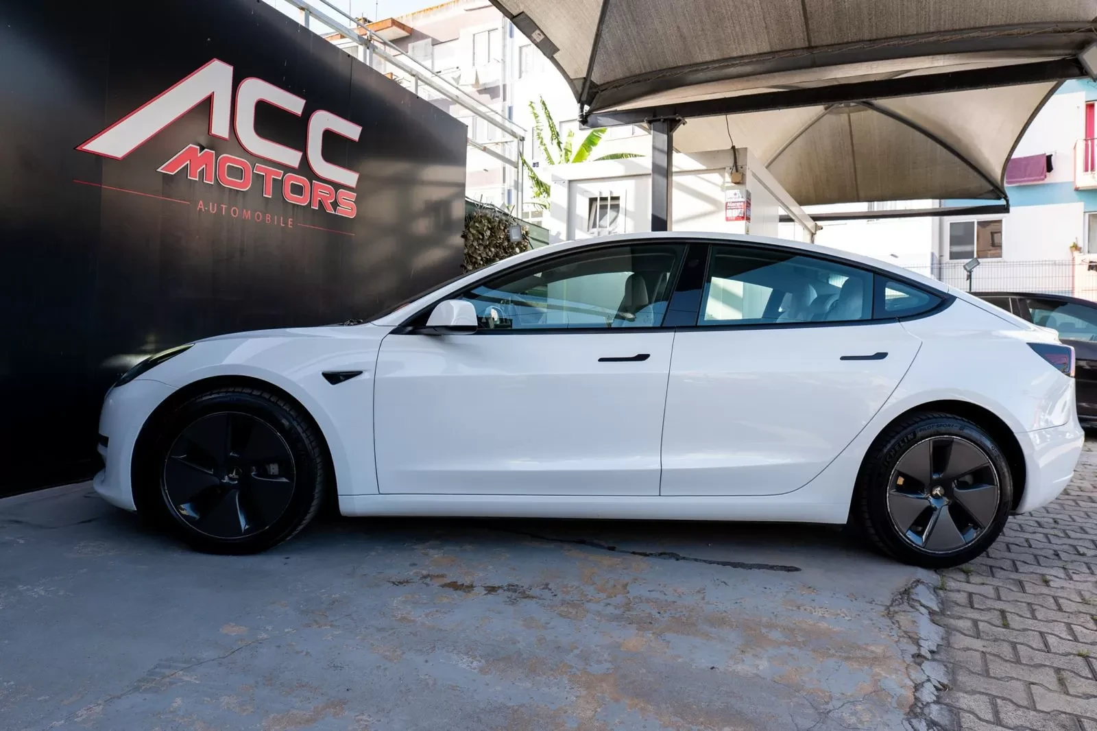 Tesla Model 3 - foto 6