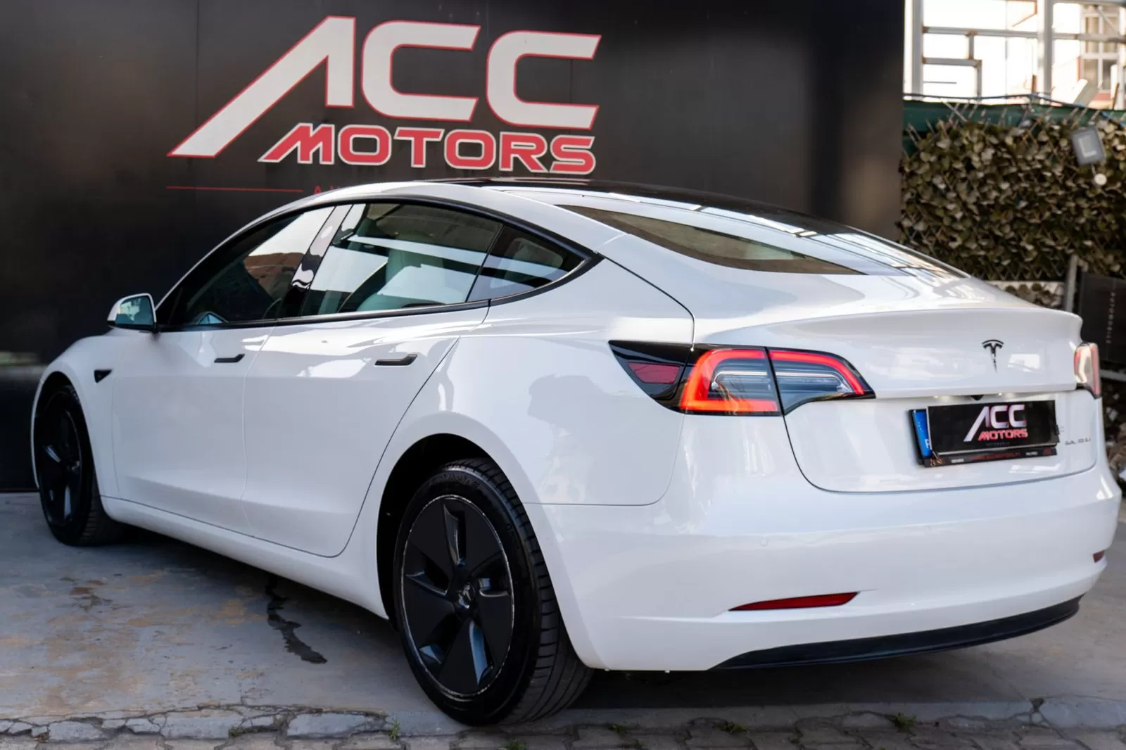 Tesla Model 3 - foto 7