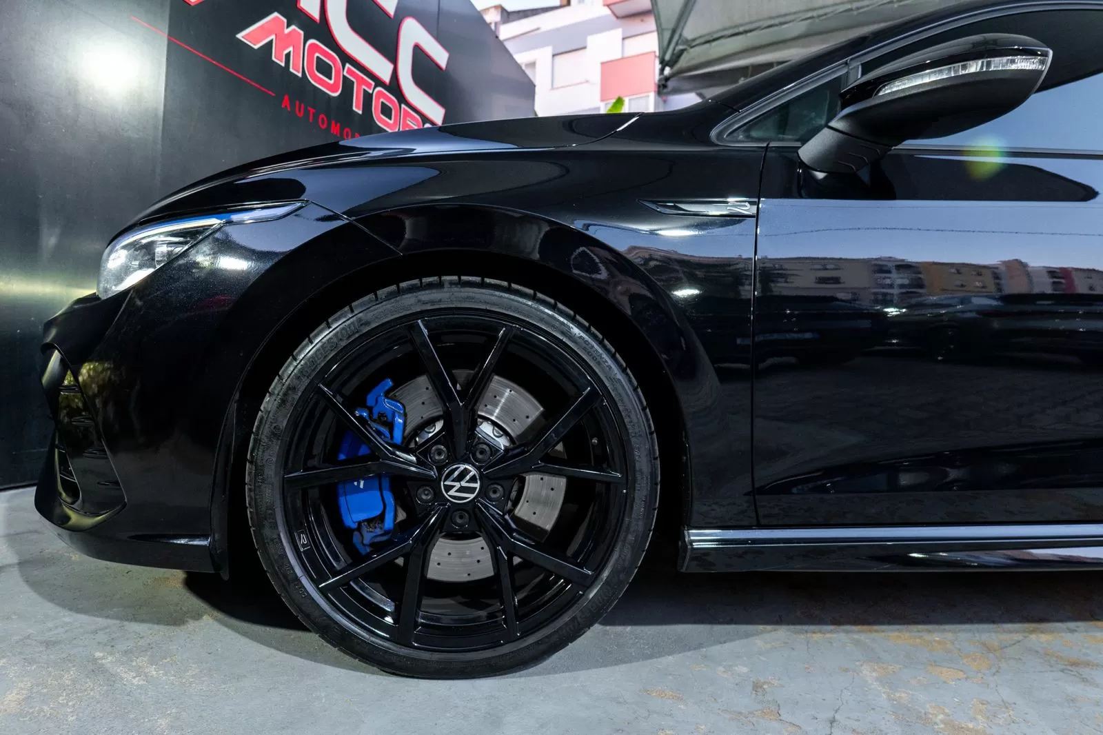 VW Golf 2.0 TSI R DSG - foto 4