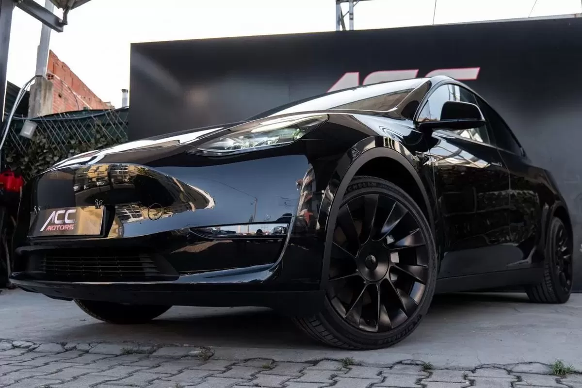 Tesla Model Y Long Range Dual Motor AWD - foto 2