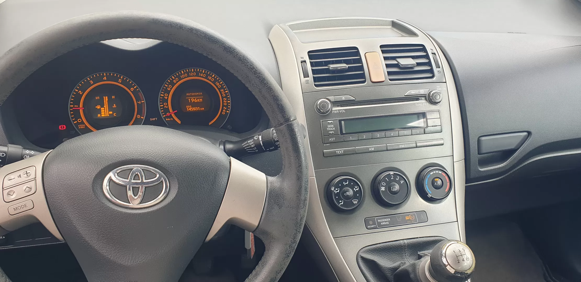 Toyota Auris 1.4 VVT-i AC - foto 7