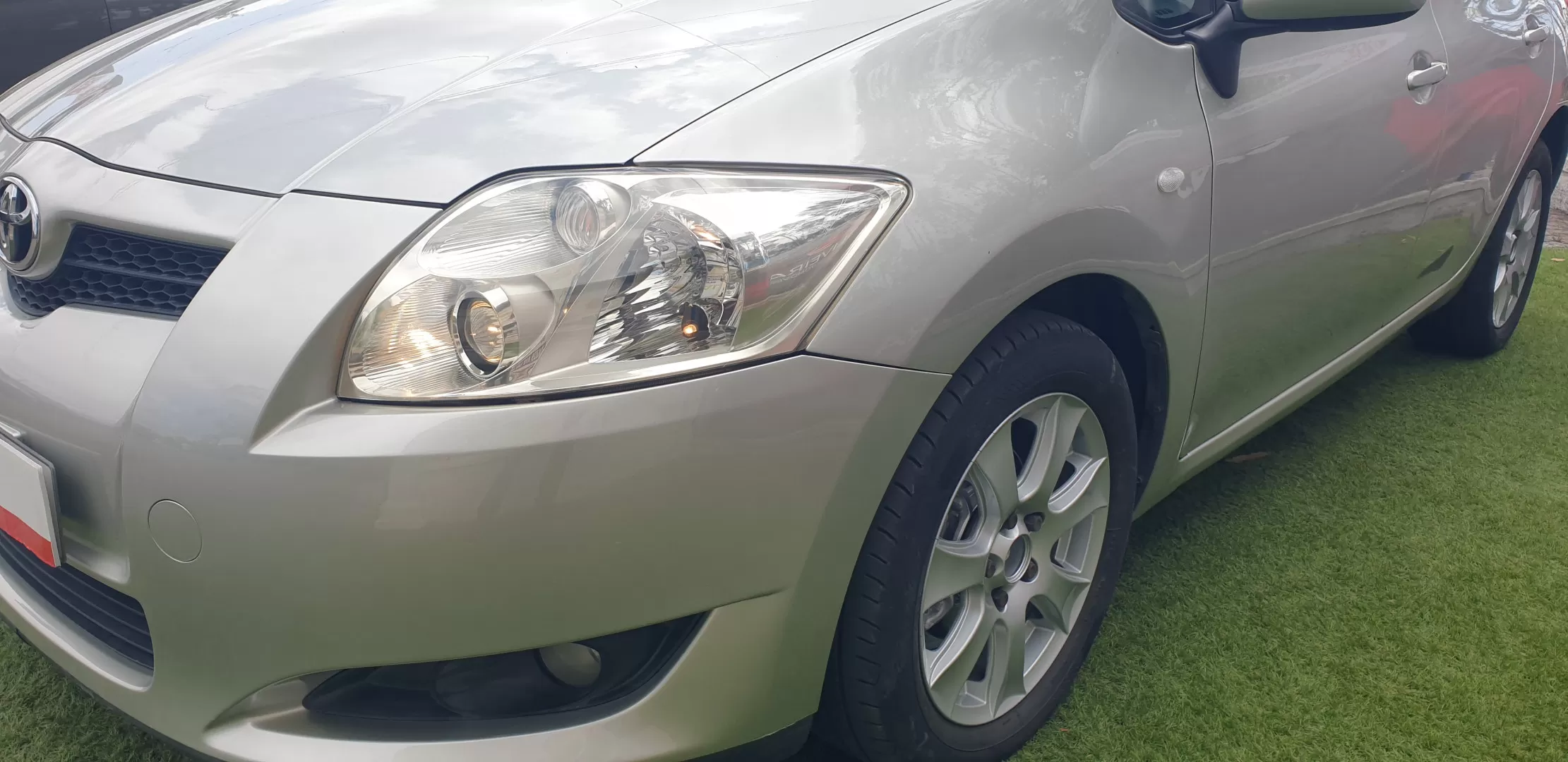Toyota Auris 1.4 VVT-i AC - foto 2