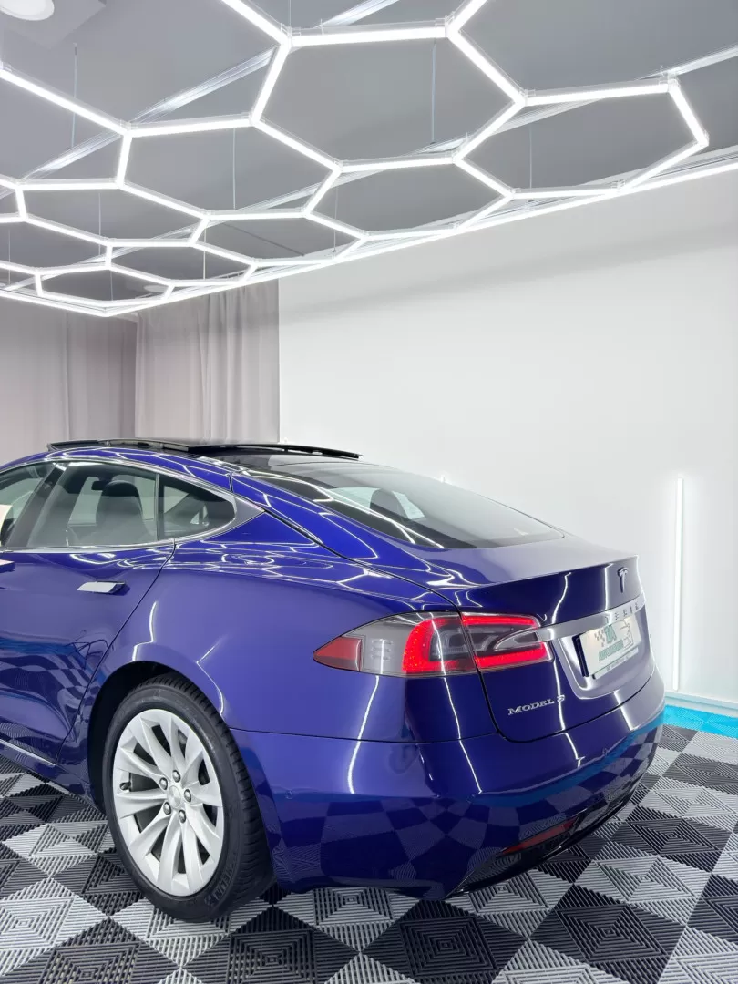 Tesla Model S 75 - foto 6
