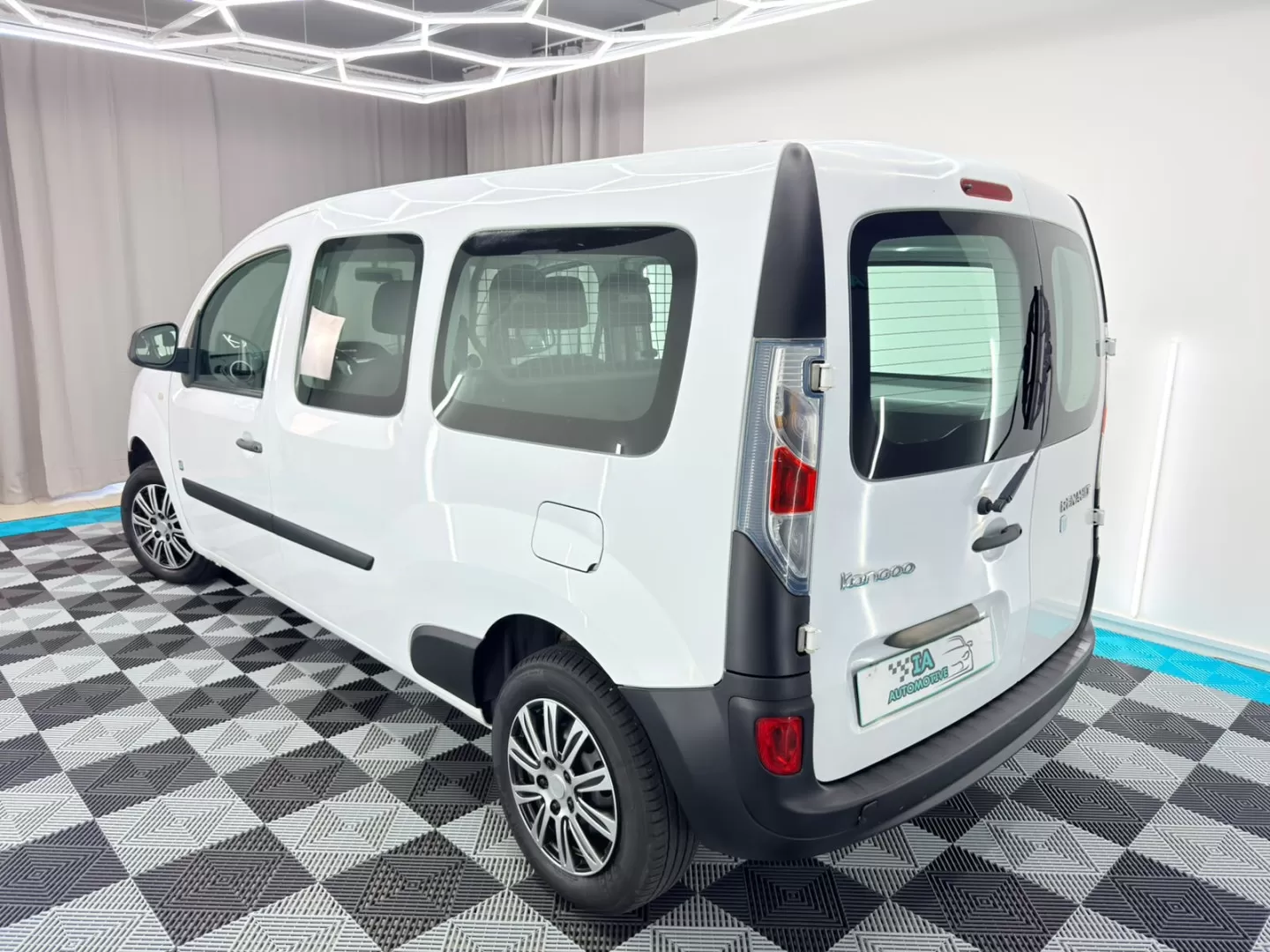 Renault  Kangoo Express Z.E 22kw 5 Lugares - foto 5