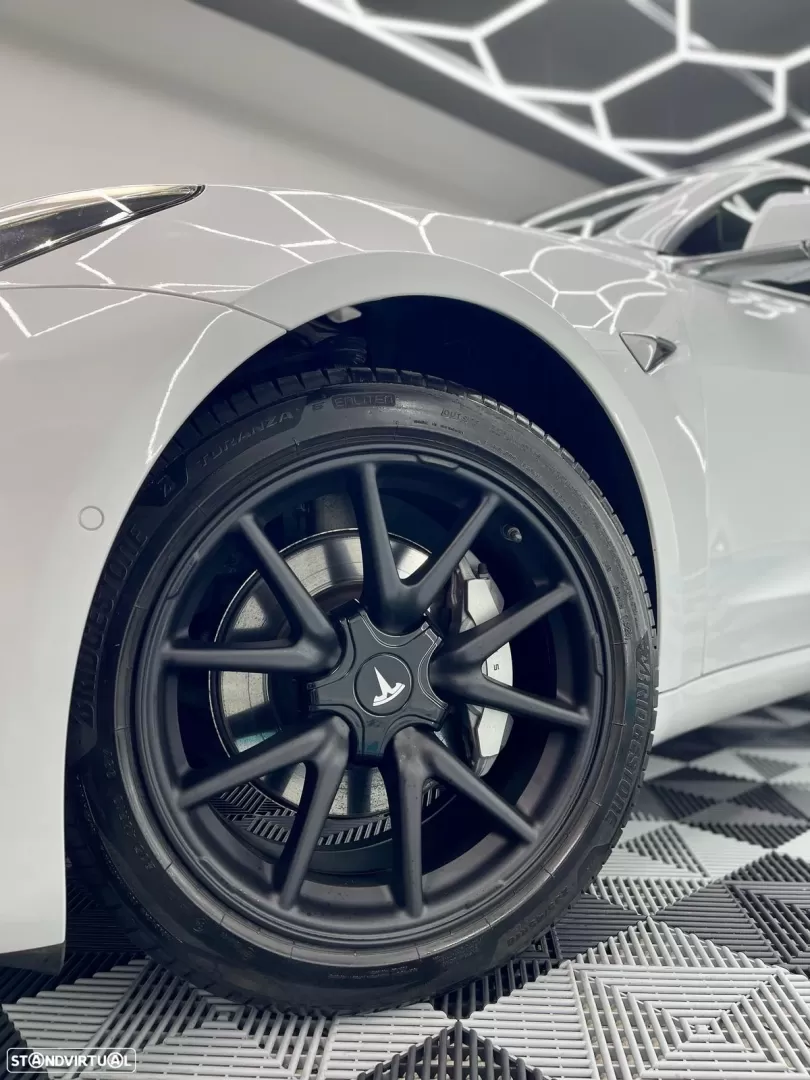Tesla Model 3 Standard Range Plus RWD - foto 3