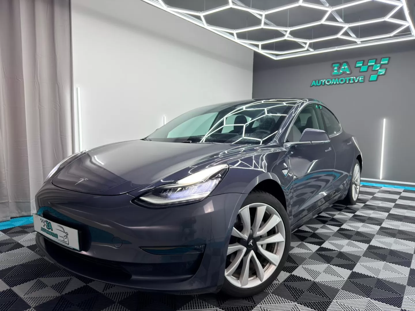 Tesla Model 3 Long-Range Dual Motor AWD