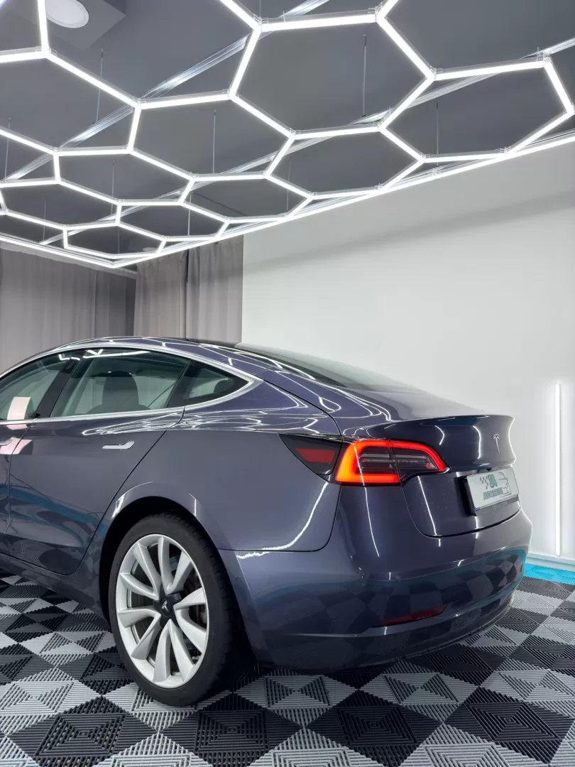 Tesla Model 3 Long-Range Dual Motor AWD - foto 6
