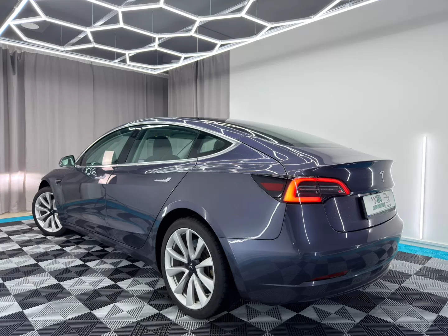 Tesla Model 3 Long-Range Dual Motor AWD - foto 5