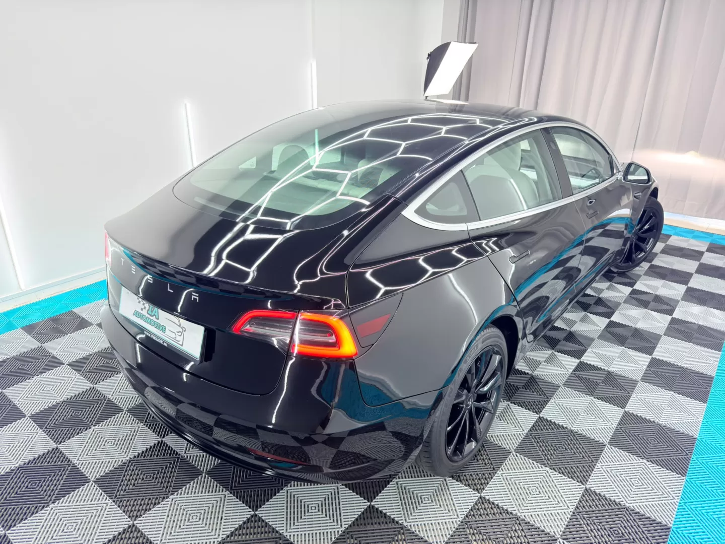 Tesla Model 3 Standard RWD Plus - foto 8
