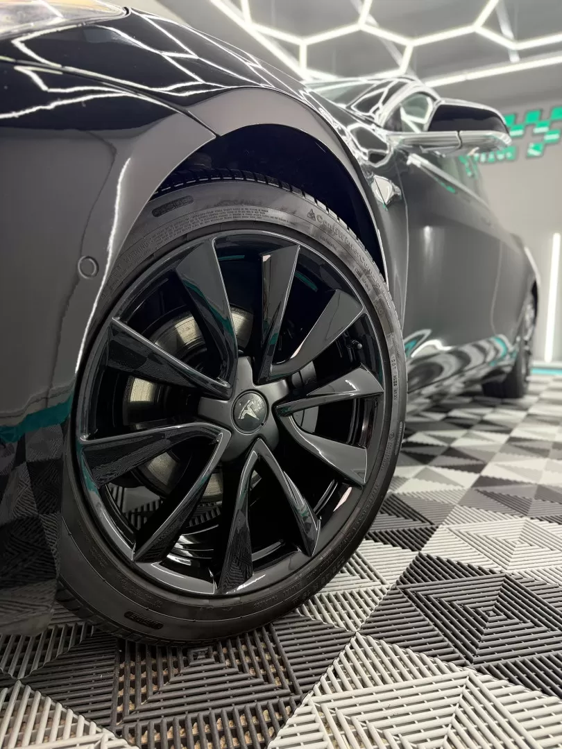 Tesla Model 3 Standard RWD Plus - foto 3