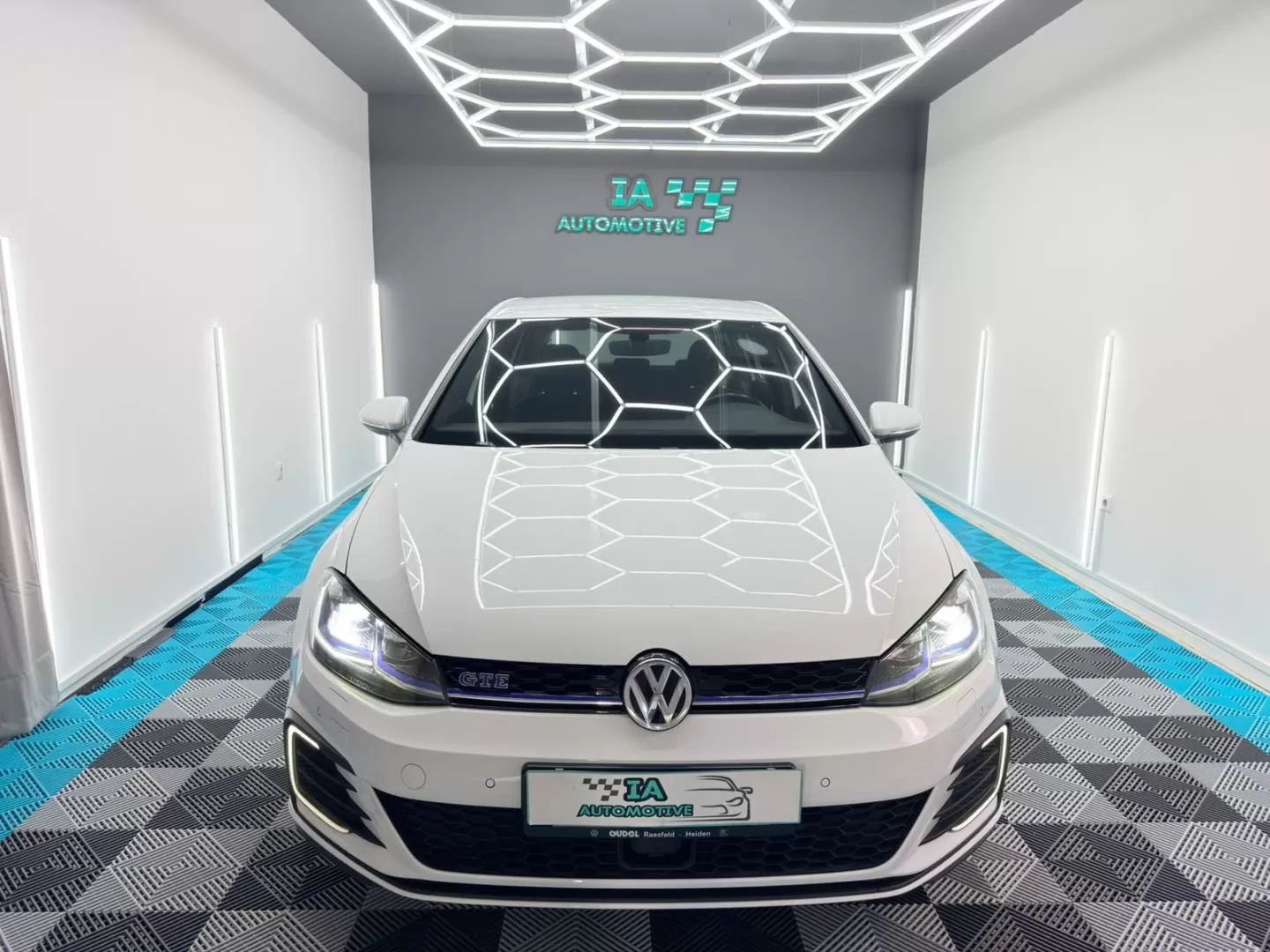 VW Golf 1.4 GTE Plug-in-Hybrid DSG - foto 2