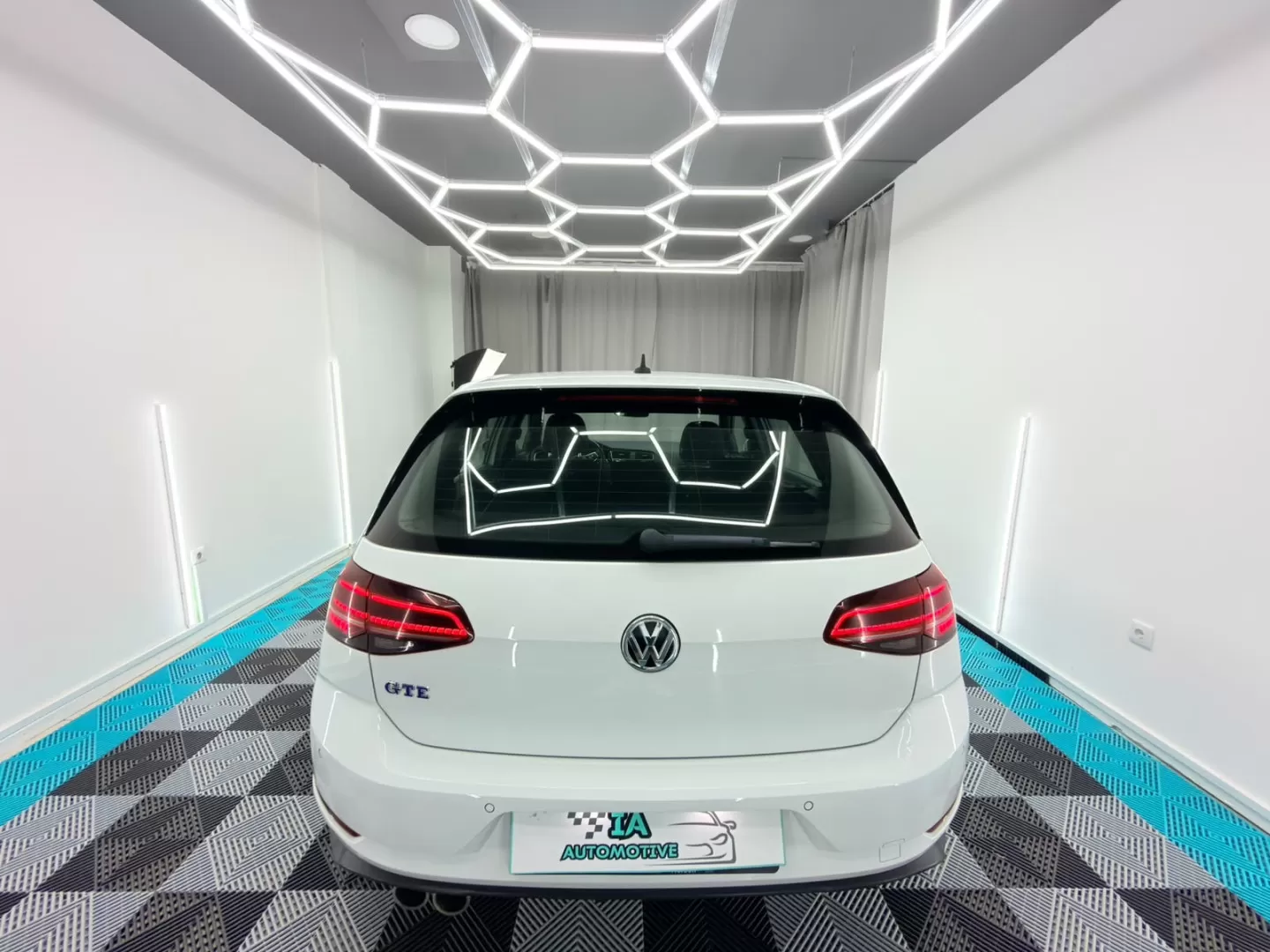 VW Golf 1.4 GTE Plug-in-Hybrid DSG - foto 7