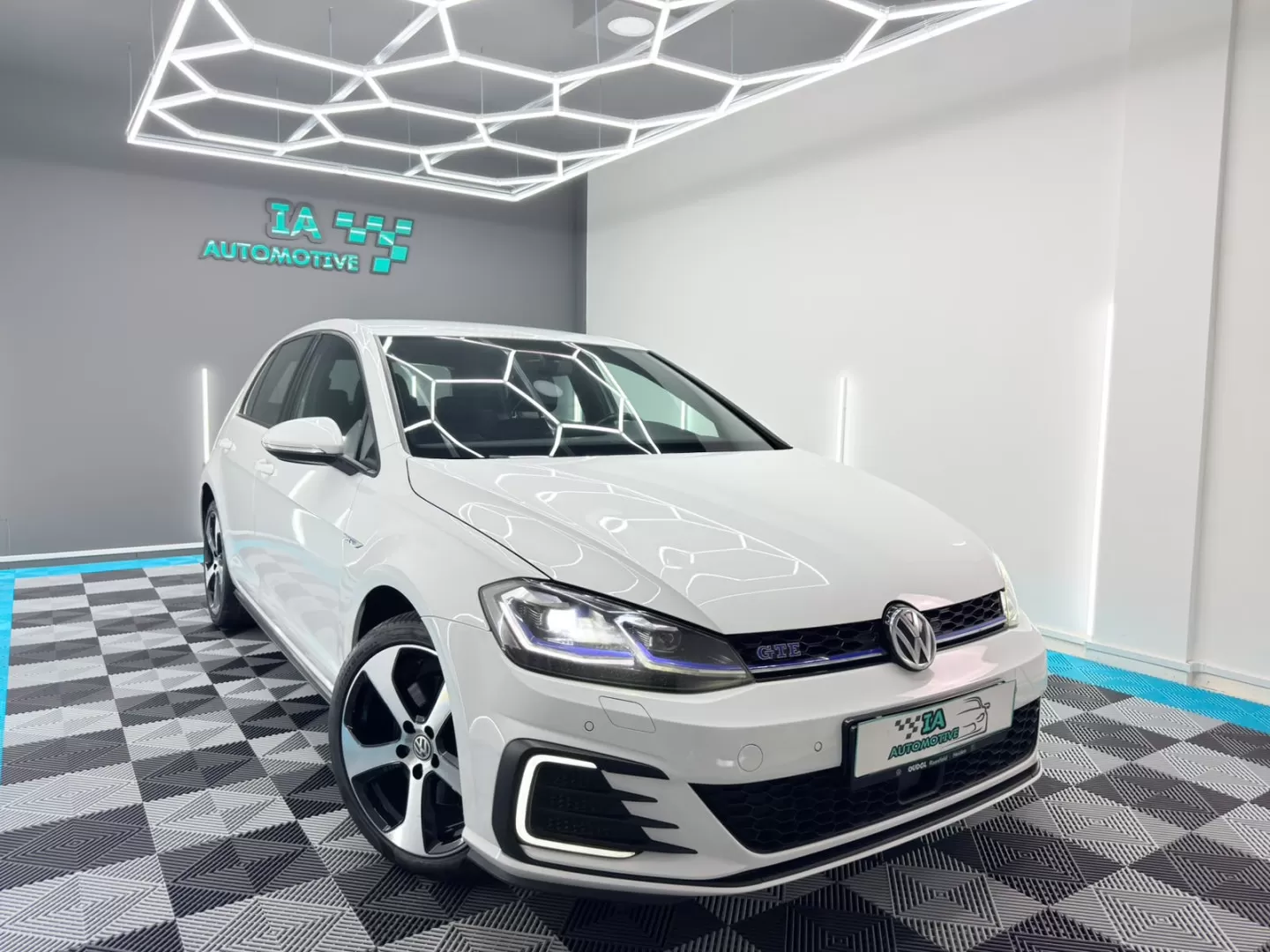 VW Golf 1.4 GTE Plug-in-Hybrid DSG - foto 4