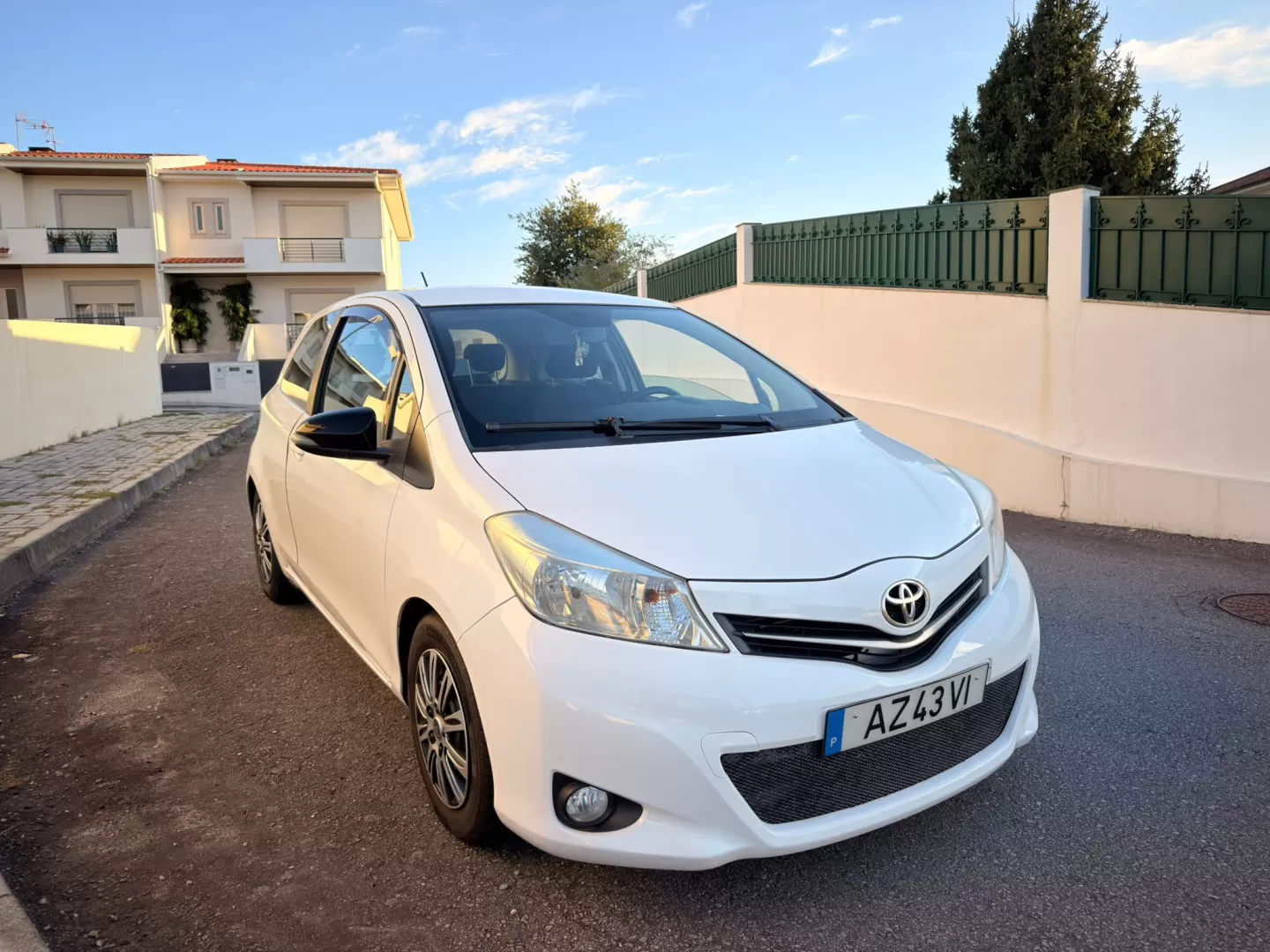 Toyota Yaris 1.4 D-4D ACtive+AC - foto 2