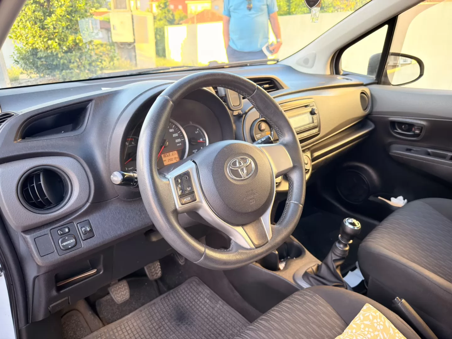 Toyota Yaris 1.4 D-4D ACtive+AC - foto 6