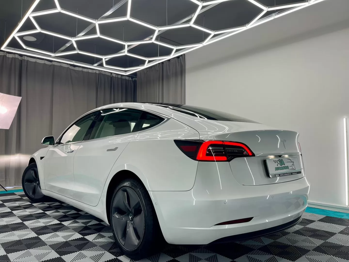 Tesla Model 3 Long-Range Dual Motor AWD - foto 5