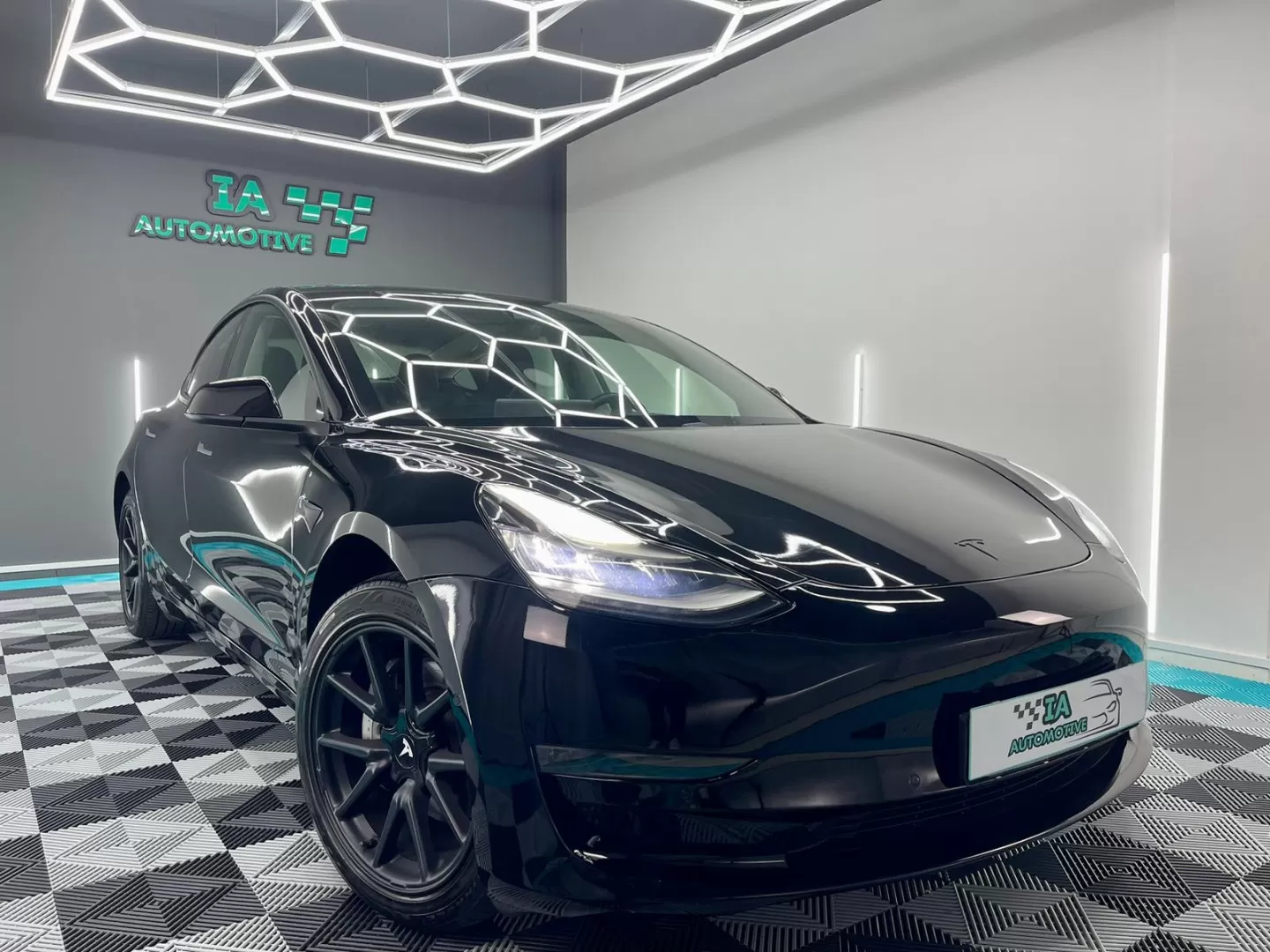 Tesla Model 3 Long-Range RWD - foto 4