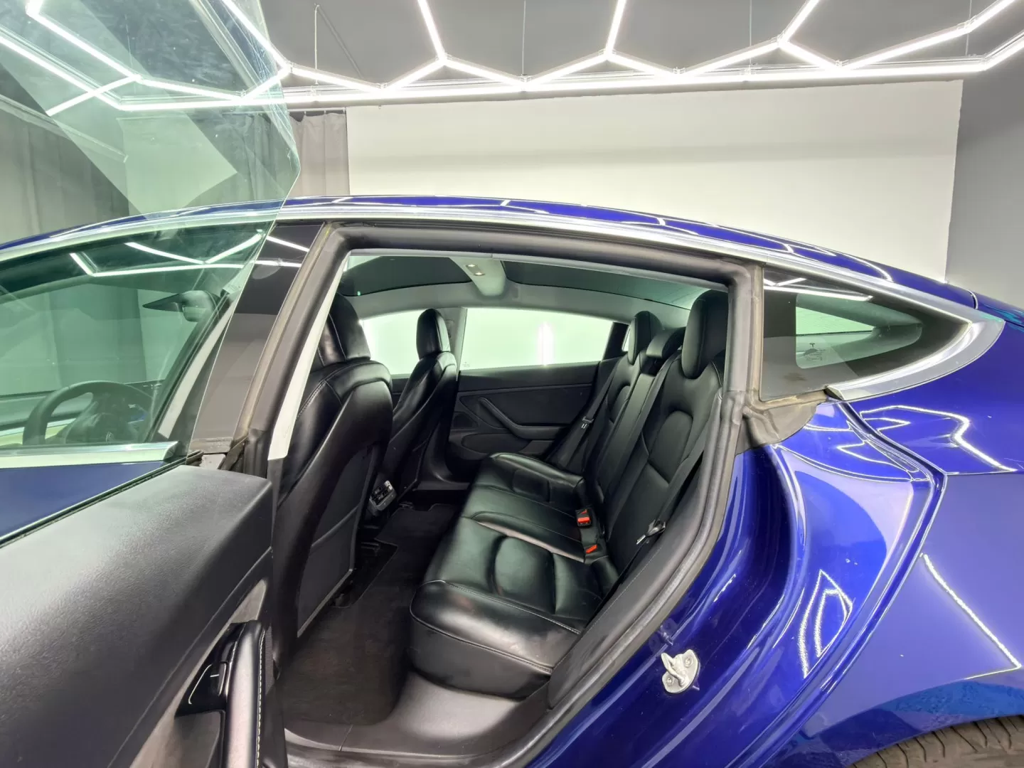 Tesla Model 3 Long-Range Dual Motor AWD - foto 7