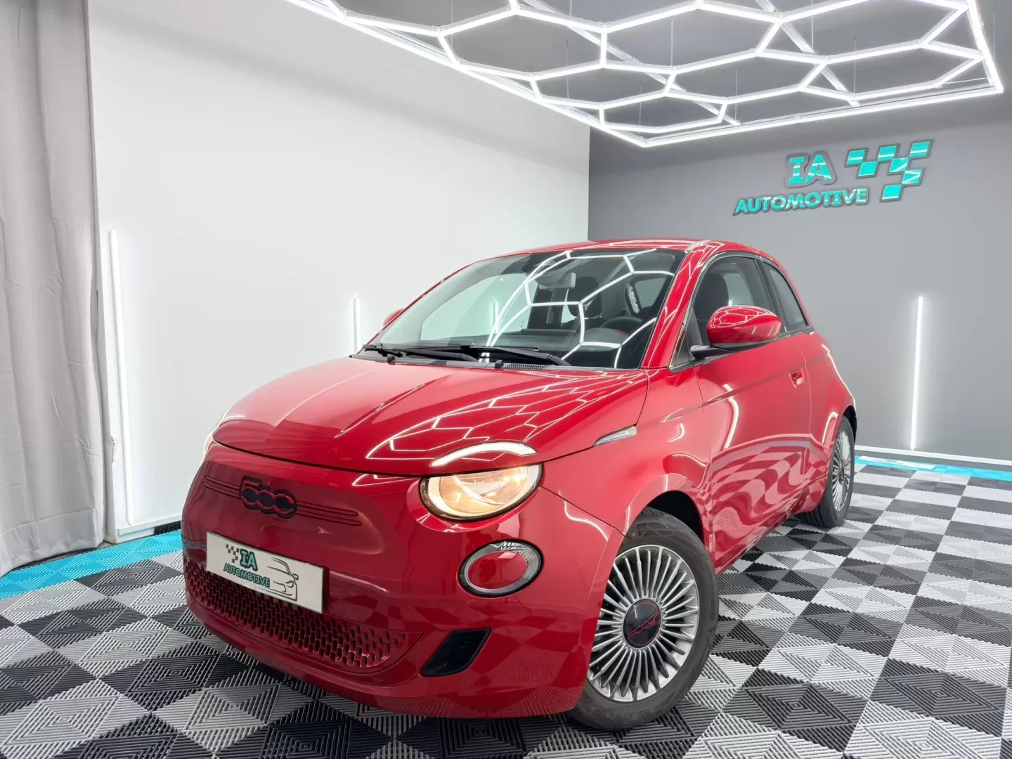 Fiat 500e 23,8kWh Red edition