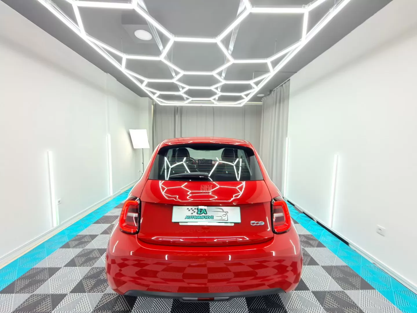 Fiat 500e 23,8kWh Red edition - foto 7