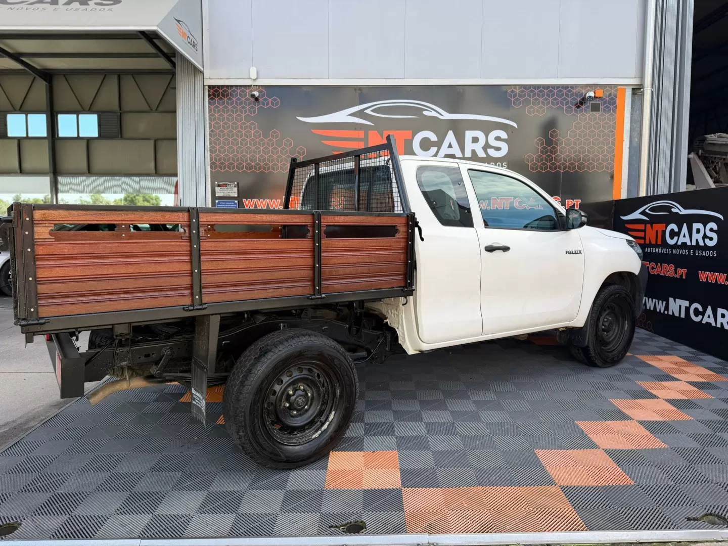 Toyota  TOYOTA HILUX 2.4 D-4D 2WD CE 3L - foto 2