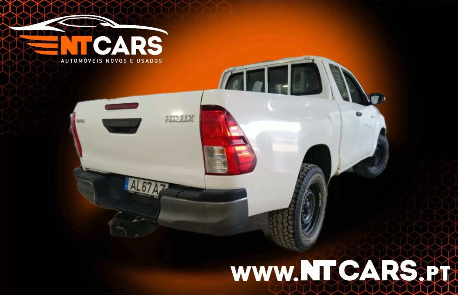 Toyota  HILUX 2.4 D-4D 4WD CE CM 3L - foto 2