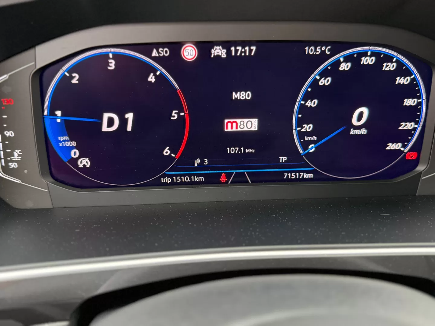 VW Tiguan 2.0 TDI R-Line DSG - foto 3