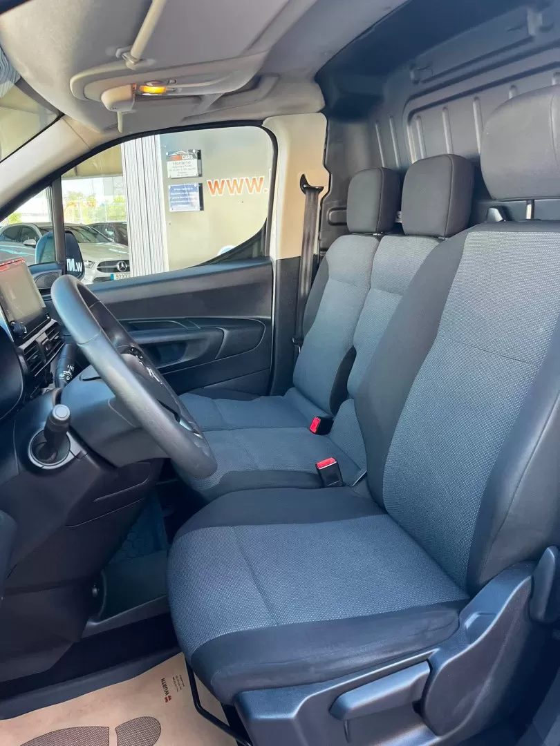 Opel  Combo 1.5 BHDI Essential - foto 4