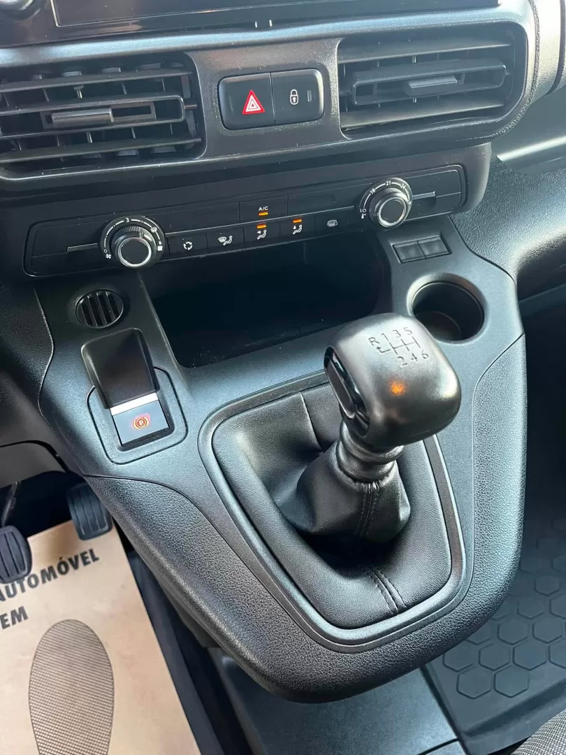 Opel  Combo 1.5 BHDI Essential - foto 8