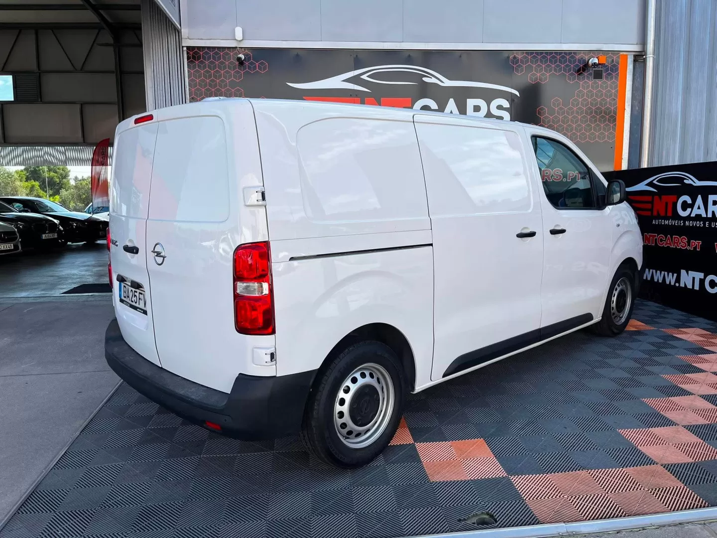 Opel   VIVARO 1.5 CDTi L2H1 - foto 2