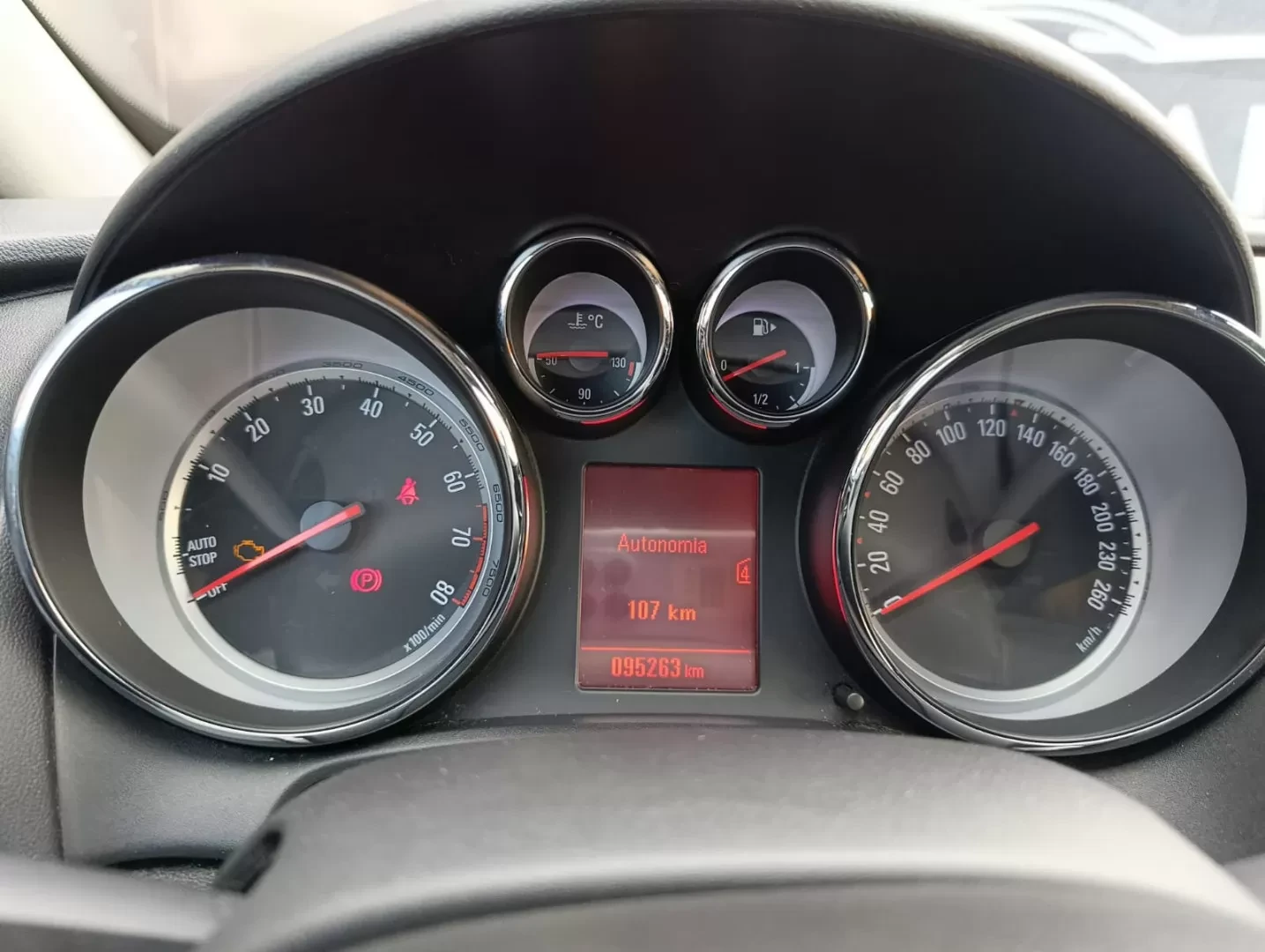 Opel Astra GTC  1.4 T - foto 3