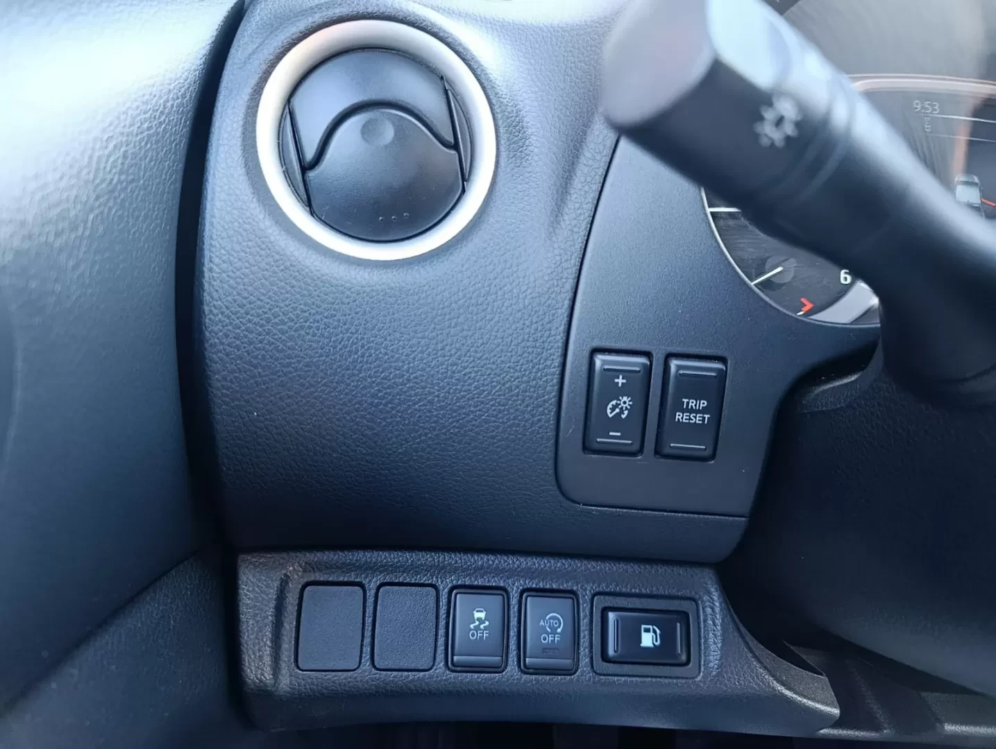 Nissan Navara 2.3 dCi CD 4WD N-Guard - foto 5