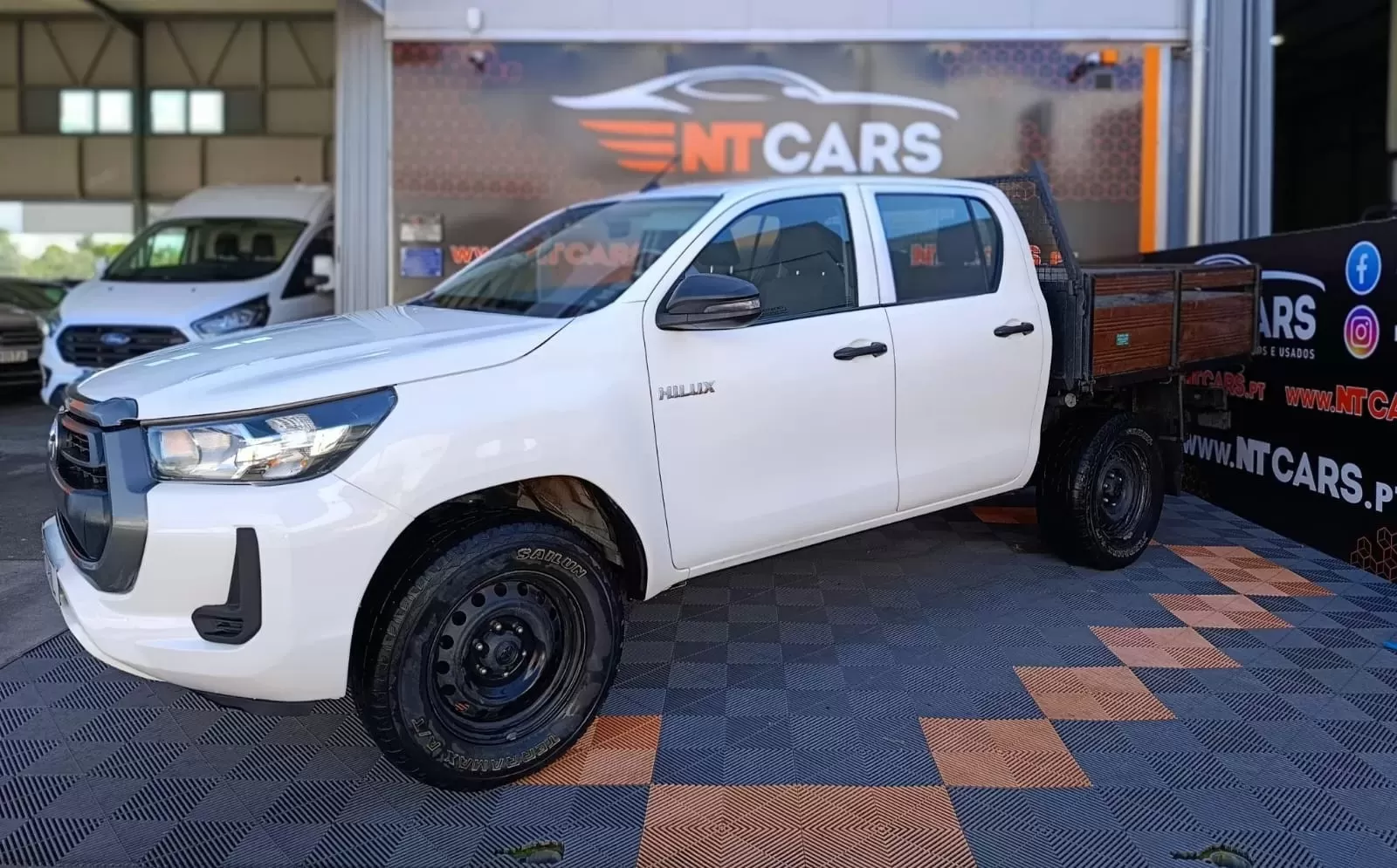 Toyota Hilux 2.4 D-4D 4WD CD CH