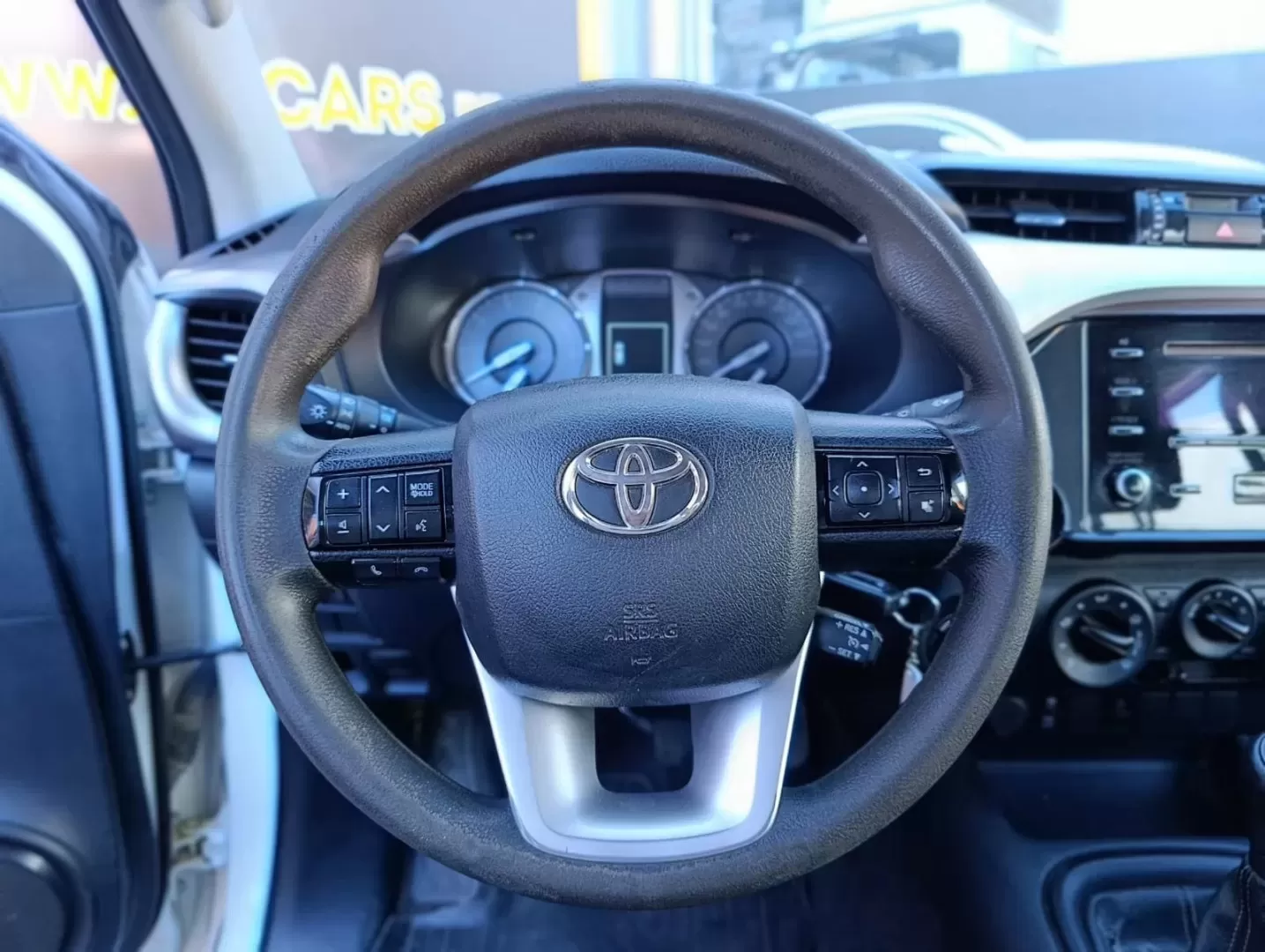 Toyota Hilux 2.4 D-4D 4WD CD CH - foto 8