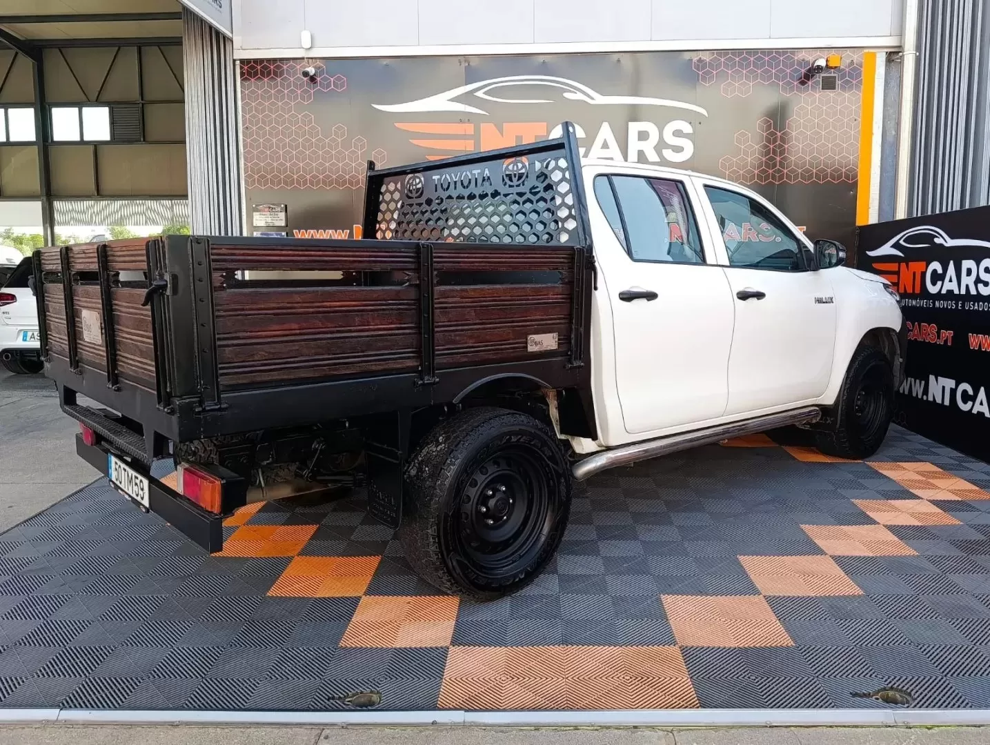 Toyota Hilux  2.4 D-4D 4WD CD CHV - foto 2