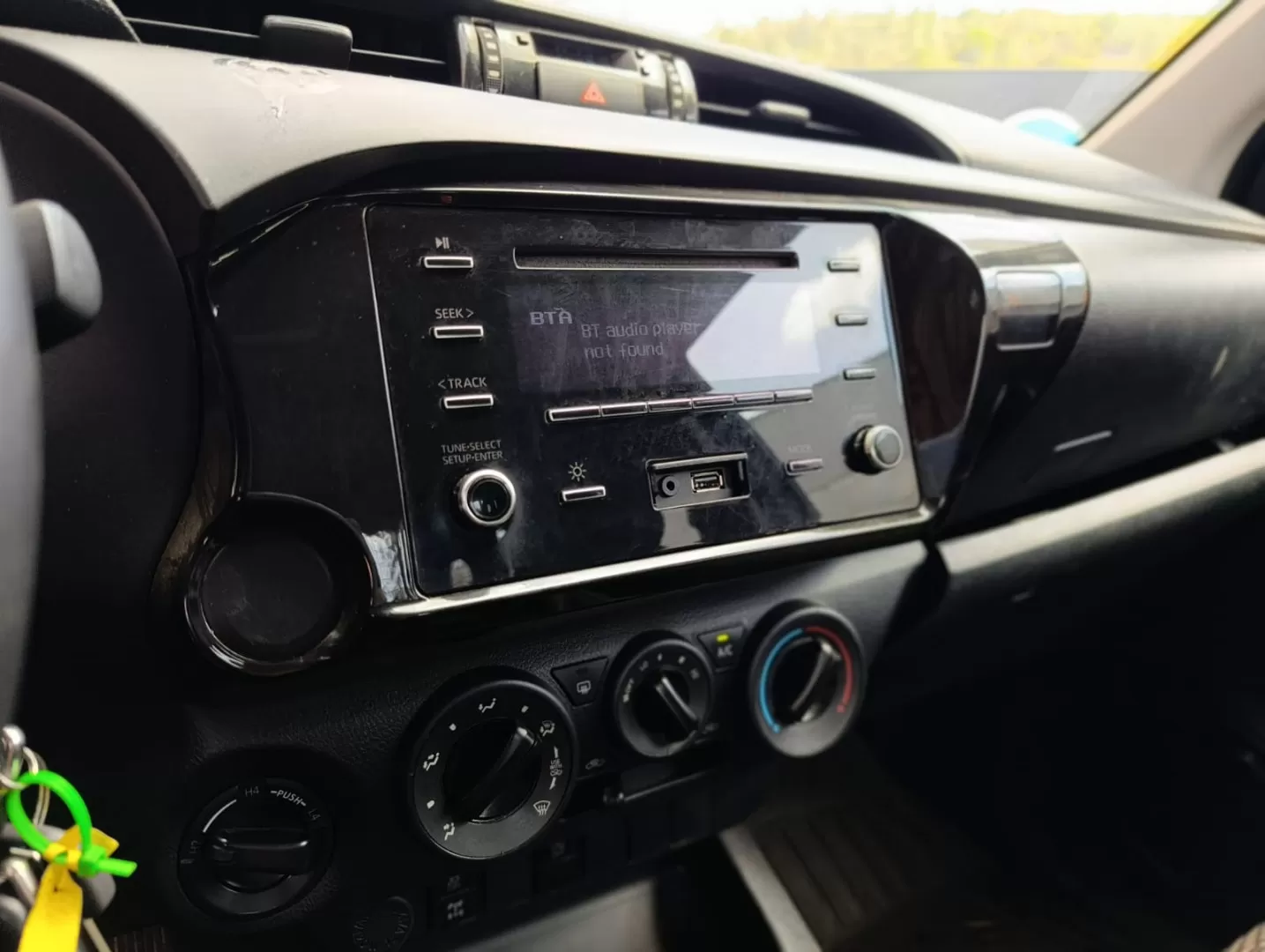 Toyota  HILUX 2.4 D-4D 4WD CE CH 3L - foto 8