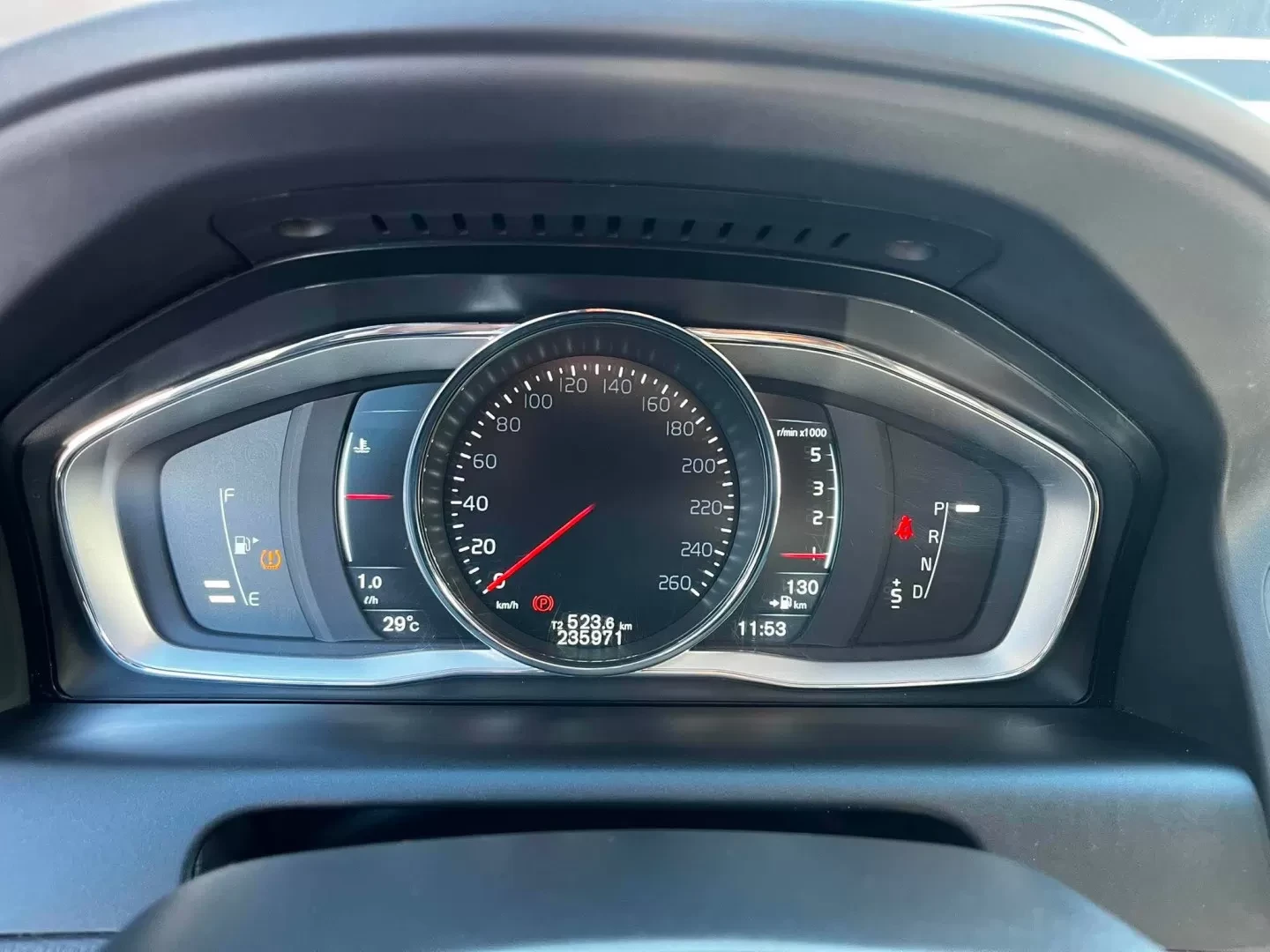 Volvo XC 60 2.0 D4 Momentum Geartronic - foto 3