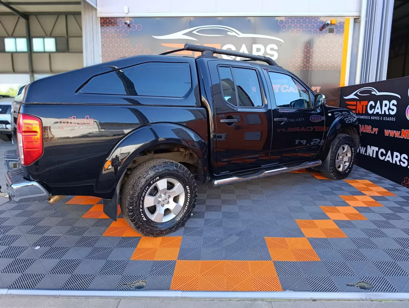 Nissan Navara  2.5 TD 4X4 PILOT SPECIAL EDITION - foto 2